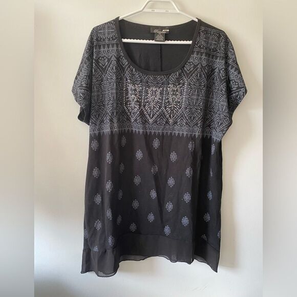 Paradisio tshirt with stud gems and lace mesh bottom - Picture 1 of 6